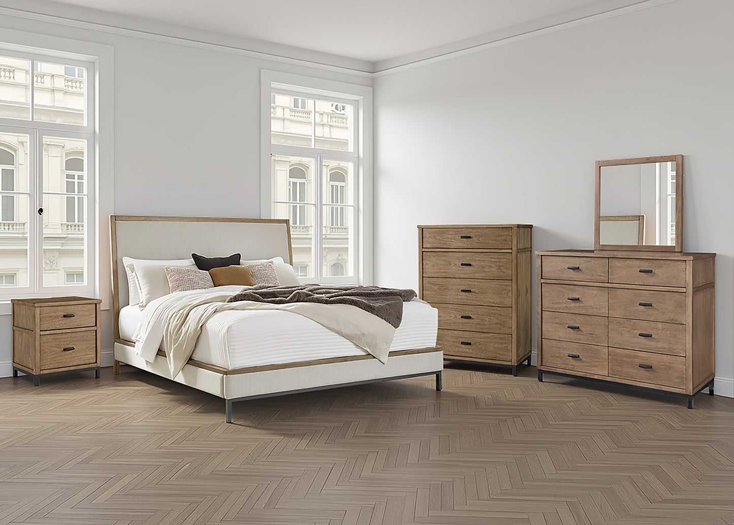 Tomtyn Upholstered Bed